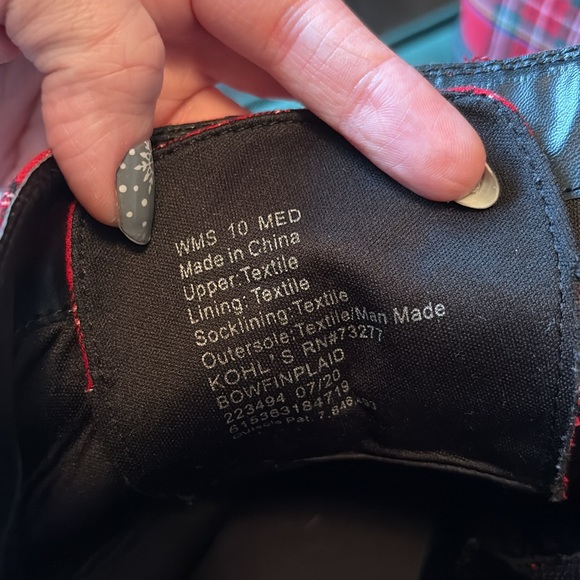 Kohl’s Red Plaid Lace-Up Booties - Picture 7 of 9